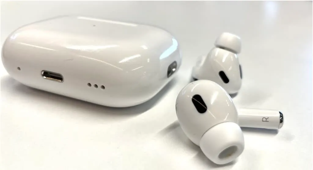 AIRPODS PRO 2DA GENERACION CALIDAD ORIGINAL - imagen 1