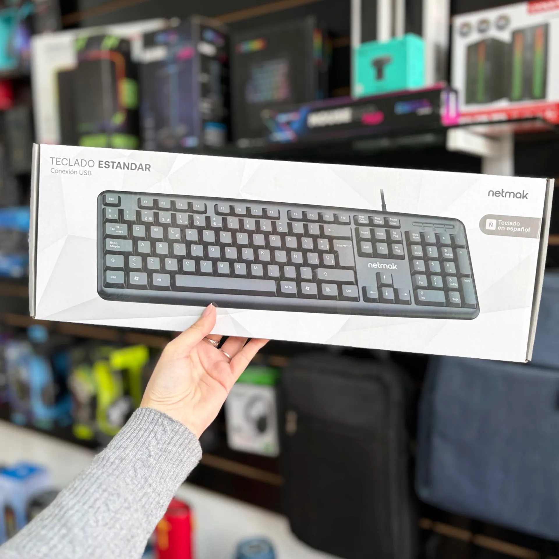 TECLADO USB NETMAK NM-KB586U