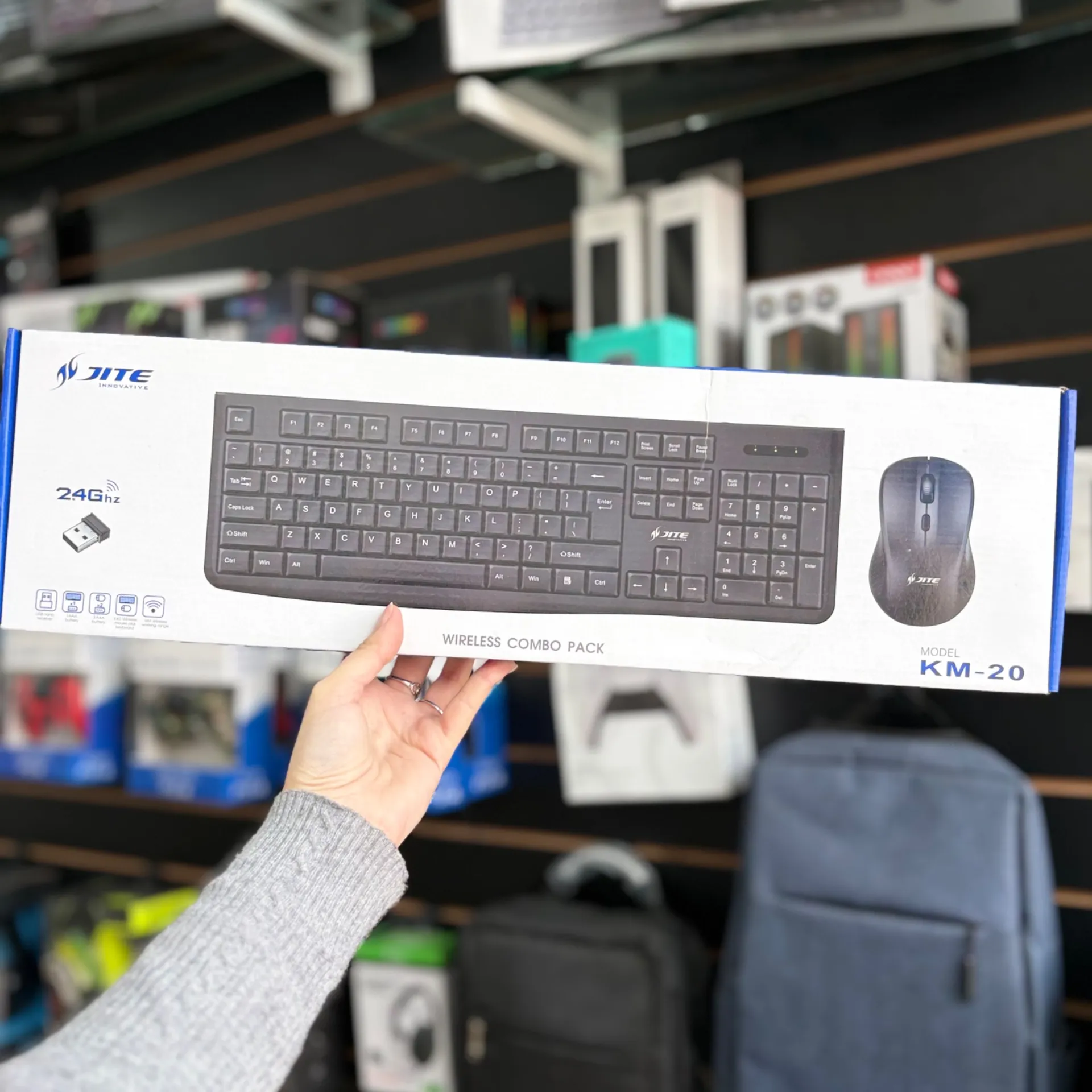 TECLADO Y MOUSE BT INALAMBRICO 2.4GHZ COMBO KM-20